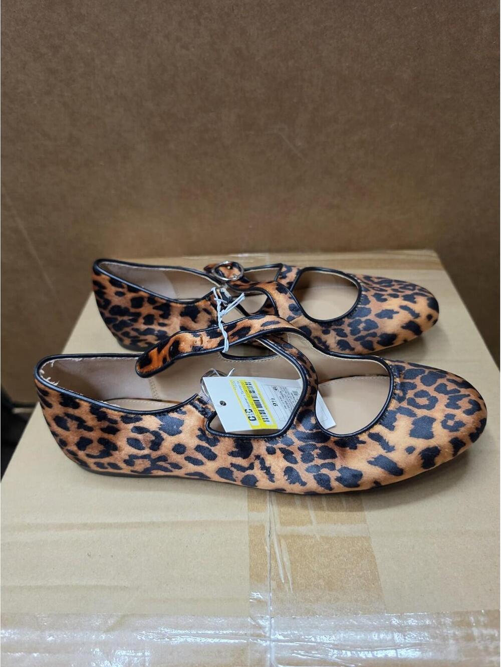 A New Day Women's Tasmin Leopard Print Flats. Size 9.5 - Picture 3 of 4